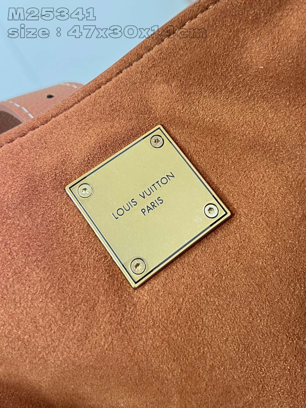 l**is V*t*n low key cabas mm-47*30*14cm