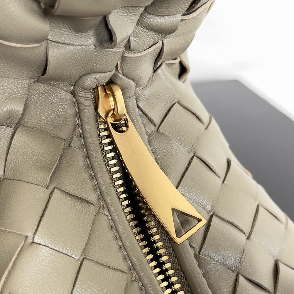 Bo*te*ga ve*ne*ta mini jodie-23*15*5cm