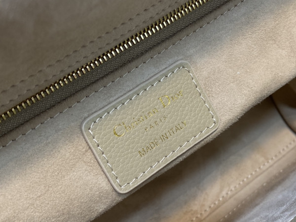 lady D*or gold large calfskin-24cm