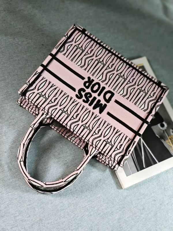 small D*or book tote-26cm