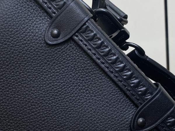 l**is V*t*n side trunk pm-21*14*6cm