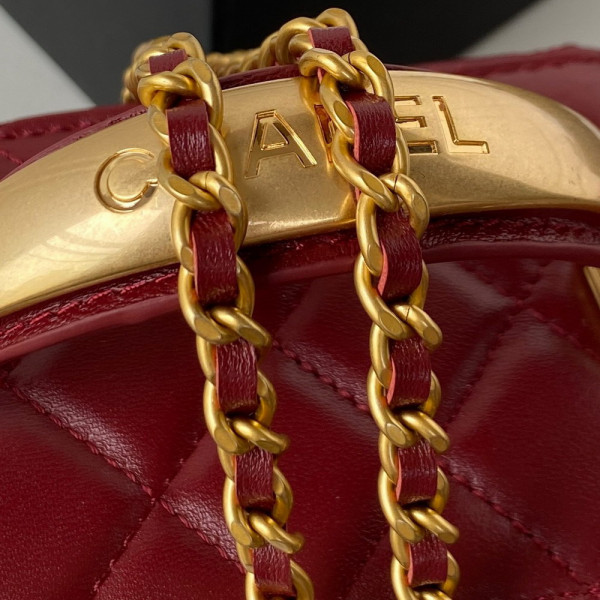 CL VANITY WITH CHAIN