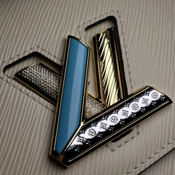 l**is V*t*n twist mm