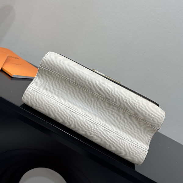 l**is V*t*n twist mm